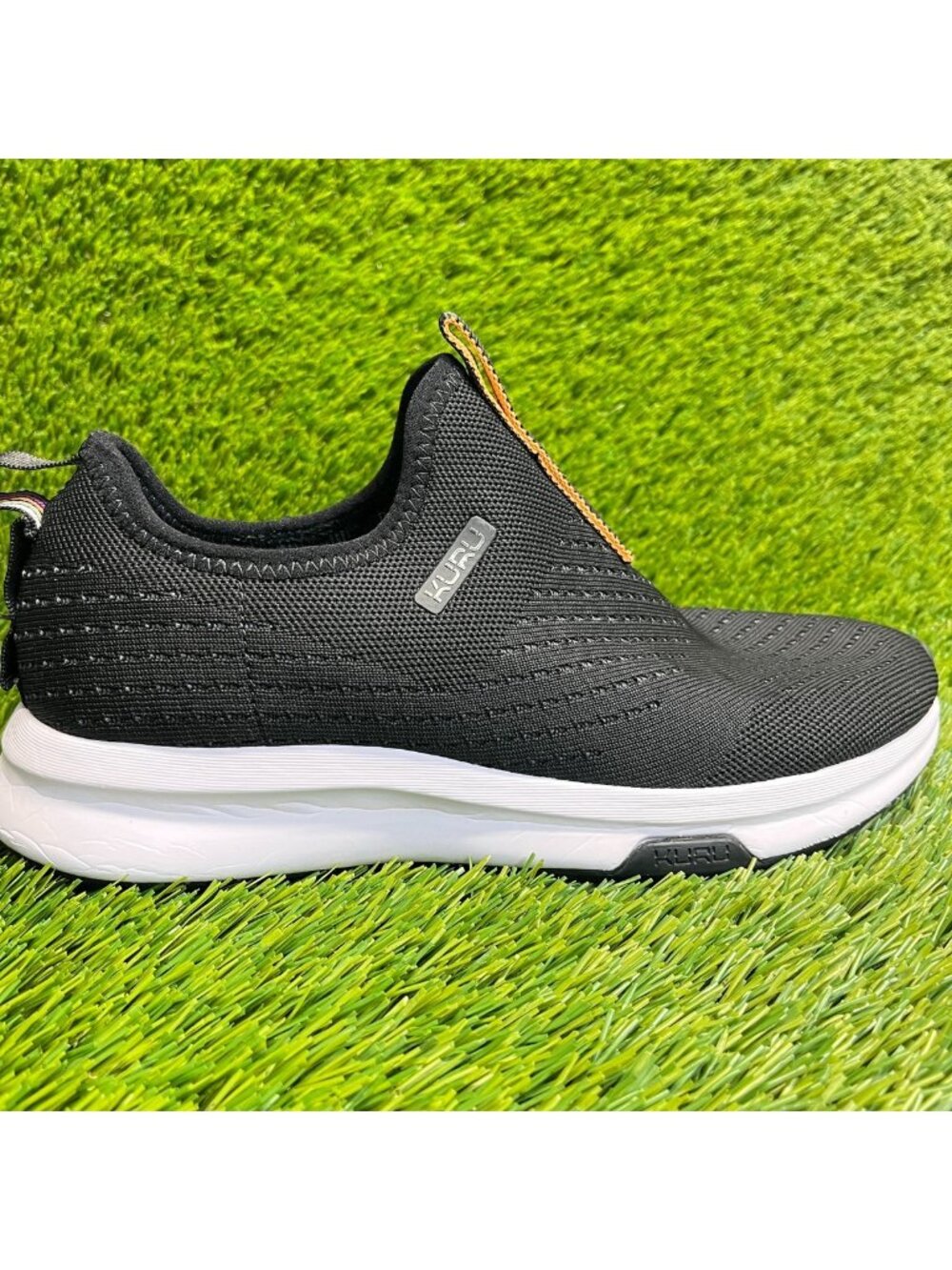 Kuru Atom Womens Size 9 Black White Athletic Walking Slip On Shoes Sneakers